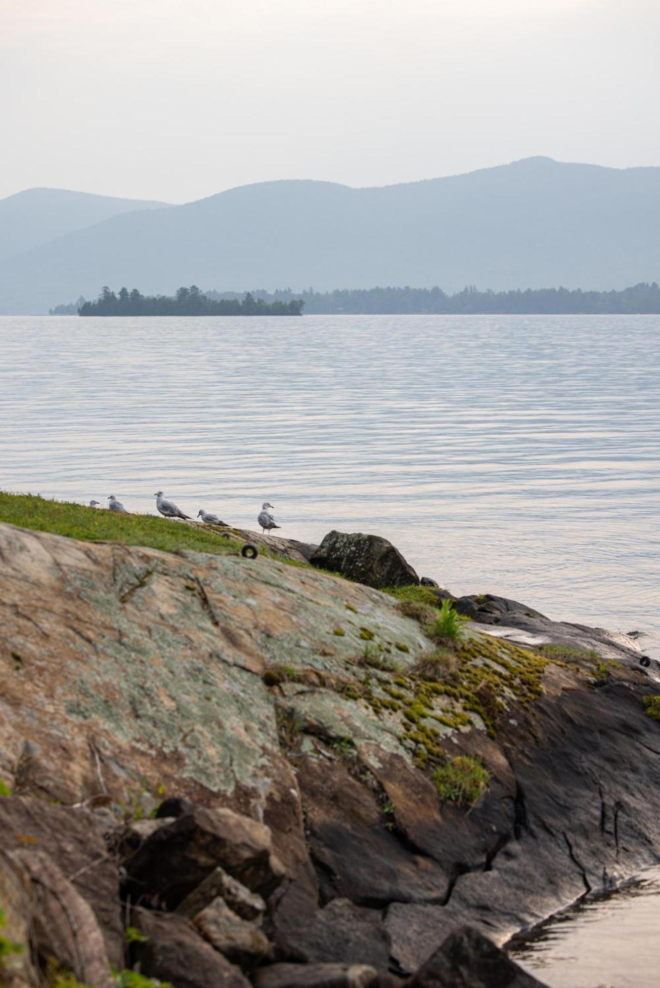 Sun Castle Resort Lake George Buitenkant foto