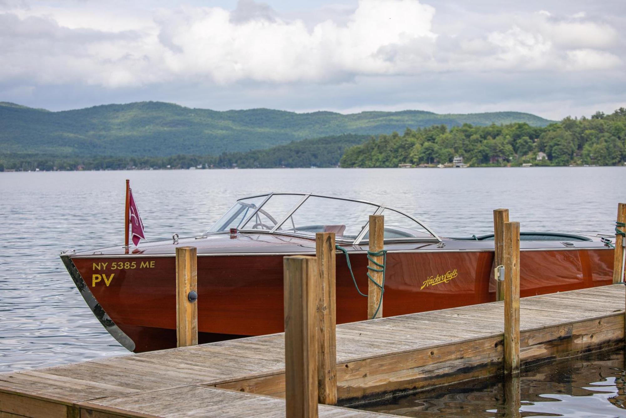 Sun Castle Resort Lake George Buitenkant foto