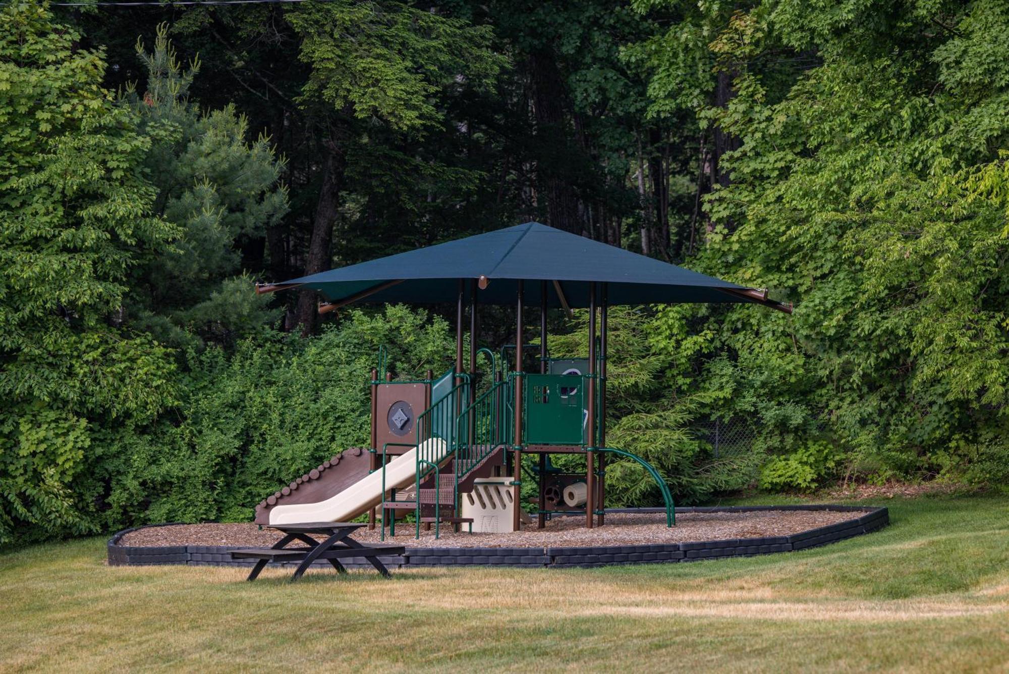 Sun Castle Resort Lake George Buitenkant foto