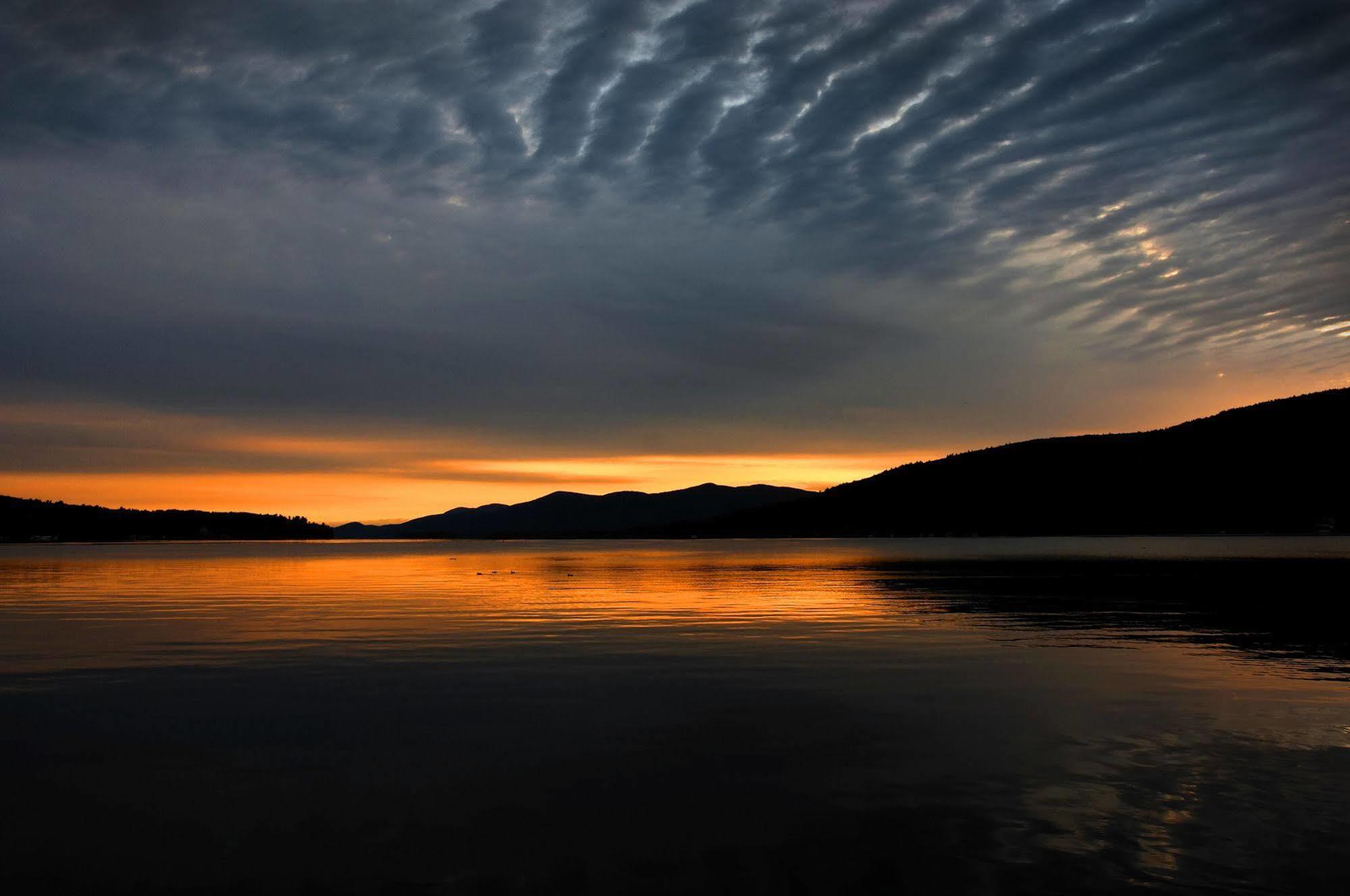 Sun Castle Resort Lake George Buitenkant foto